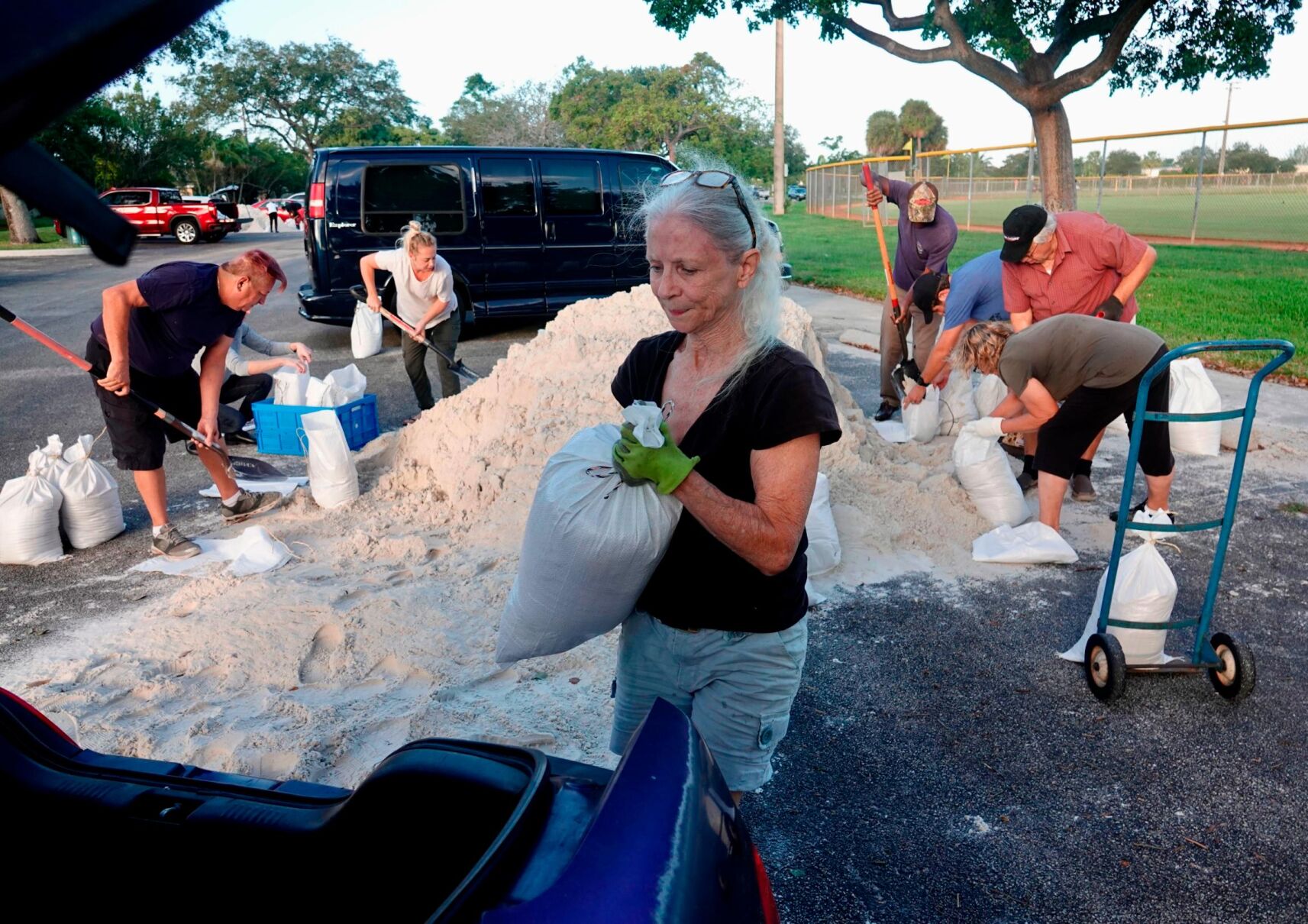Nicole approaches hurricane strength as it lashes the Bahamas, with a late-night Florida landfall expected